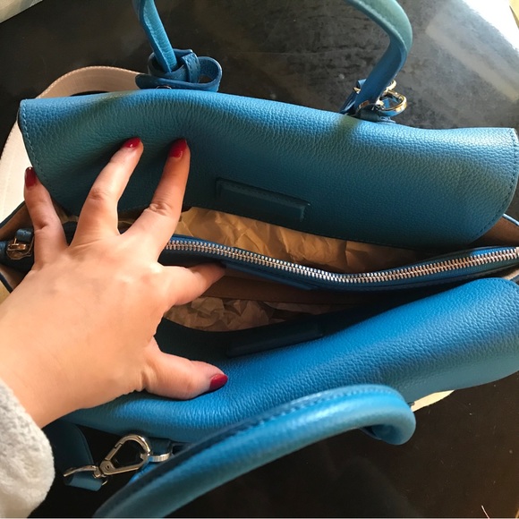 MCM Medium Sized Tote - Picture 4 of 6